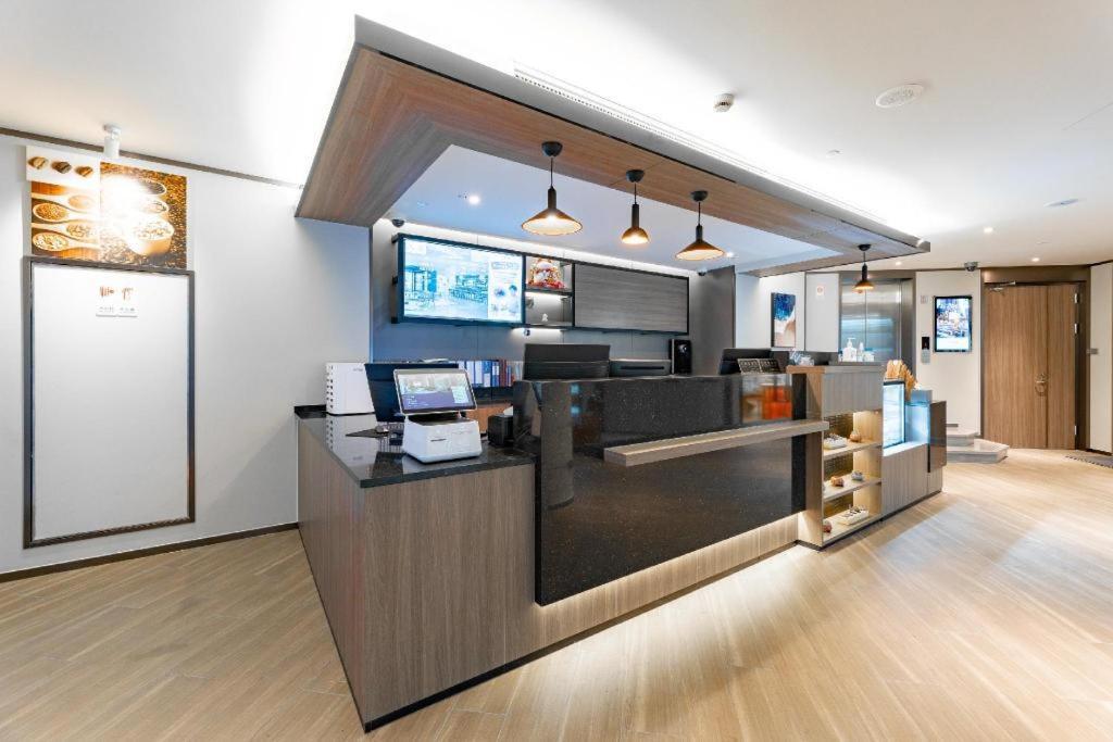 Hotel Hanting New International Expo Center Fanghua Road Shanghai